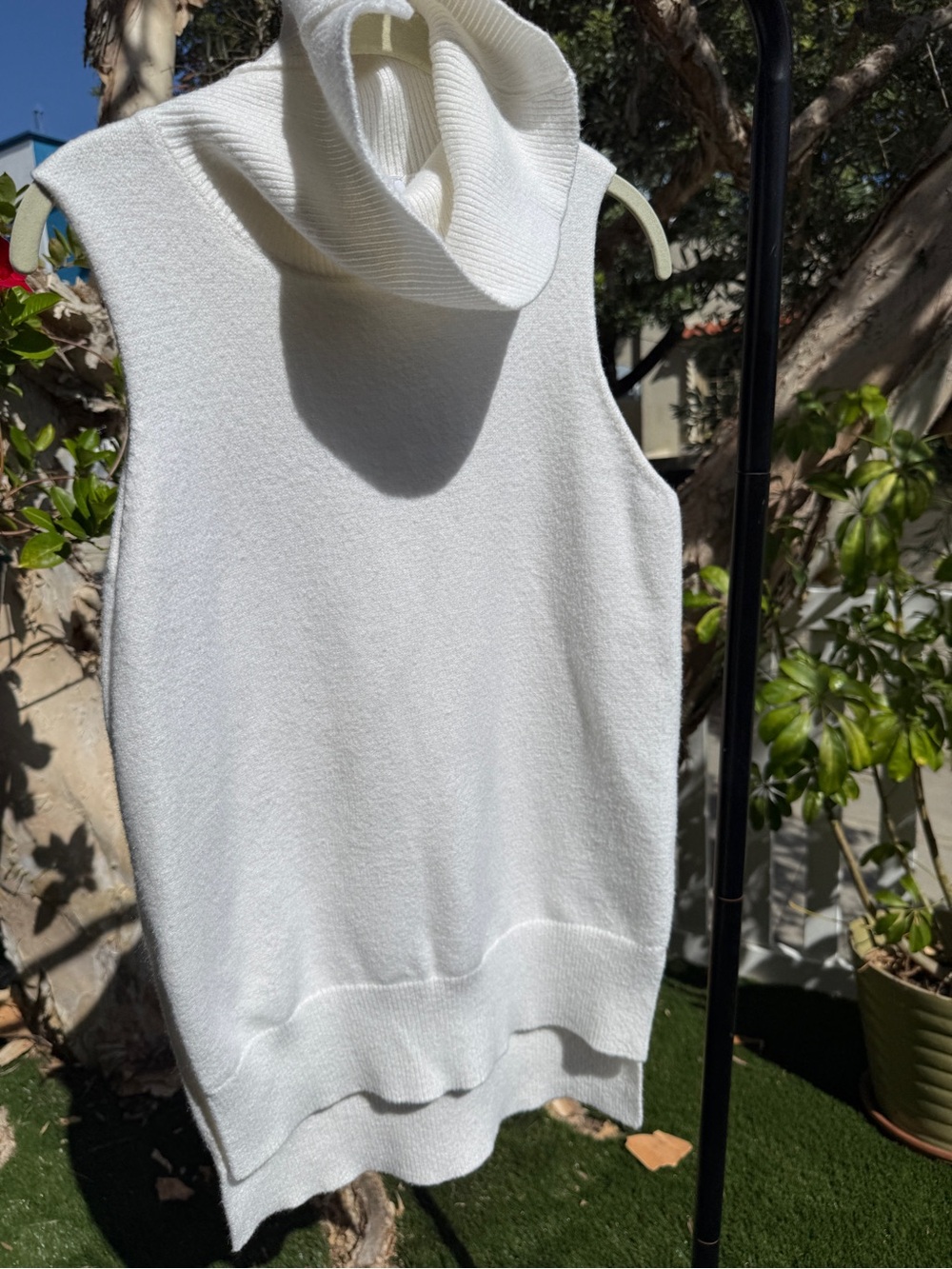 Carmen Marc Valvo Sleeveless Cowl neck sweater Tunic boucle knit S/M